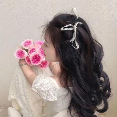 池畔谜情